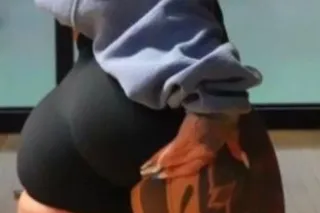 💙 IF U WANNA SEE ME ➡ MESSAGE ME ON MY 💦𝙊𝙉𝙇𝙔𝙁𝘼𝙉𝙎💦 AND I WILL MESSAGE YOU BACK ⬇ 𝙄𝙉𝙎𝙏𝘼𝙉𝙏𝙇𝙔 PRESS DOWN ON MY ONLYFANS LINK BELOW AND PRESS OPEN 👇 https://onlyfans.com/wettitaliansophia - Image 4