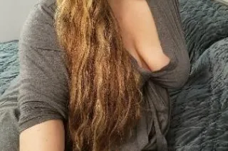 Brunette BBW Bombshell👀 👀 - Image 1